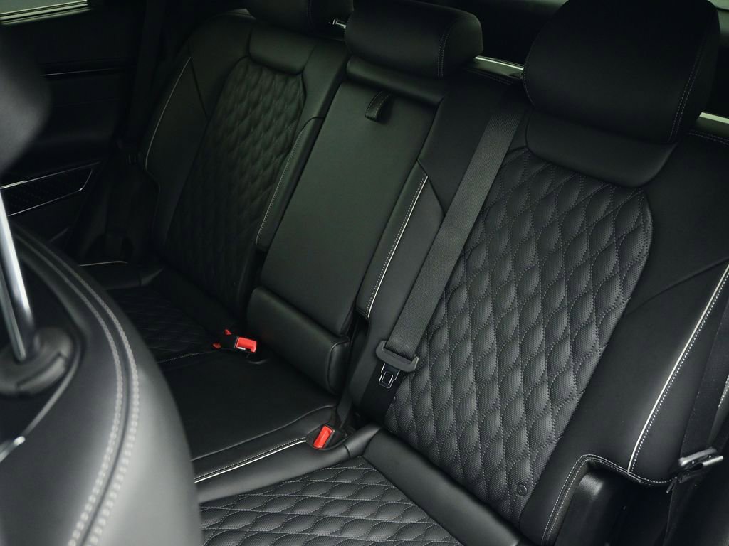 Used 2025 Genesis GV70 3.5T Sport w/ Sport Prestige Package image 64