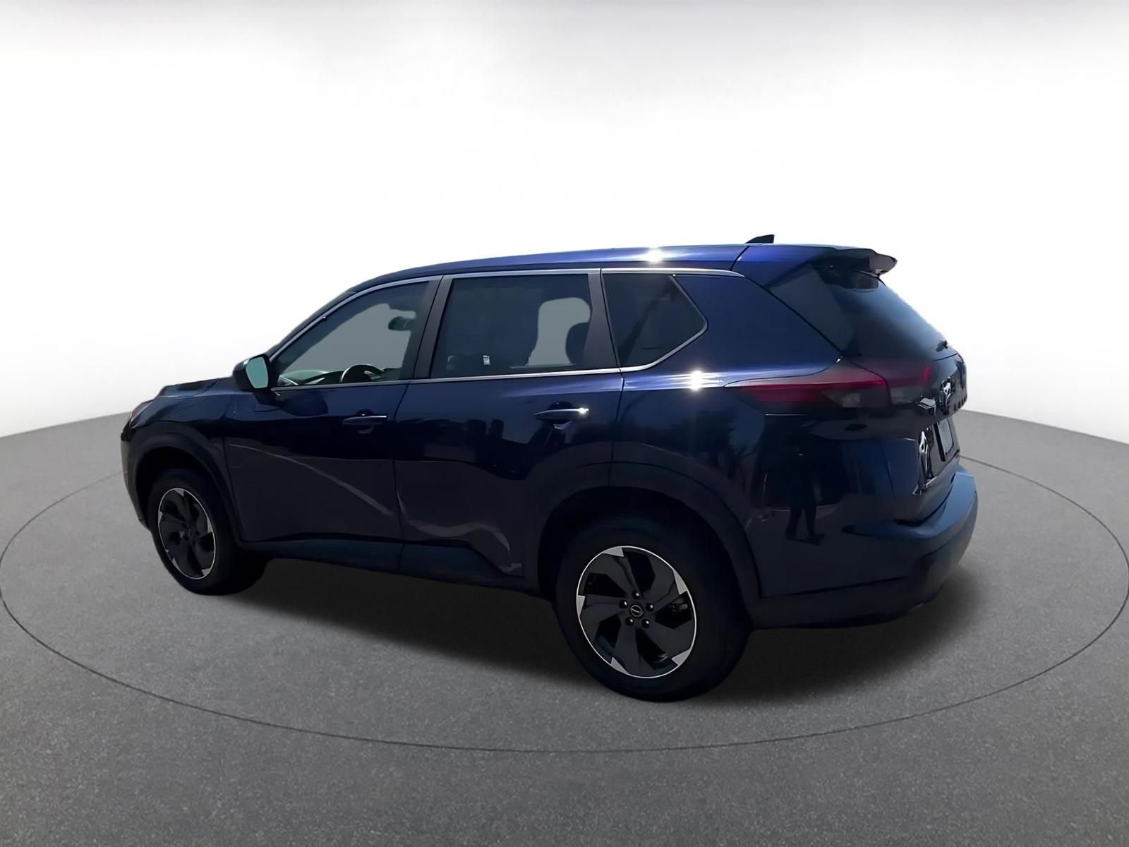 Used 2025 Nissan Rogue SV FWD image 10