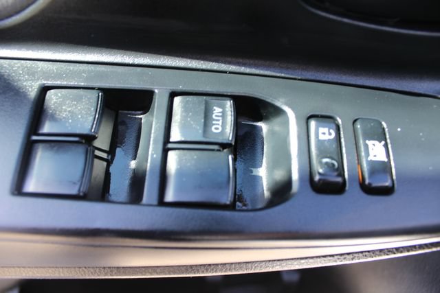 Used 2016 Toyota Yaris L FWD image 23