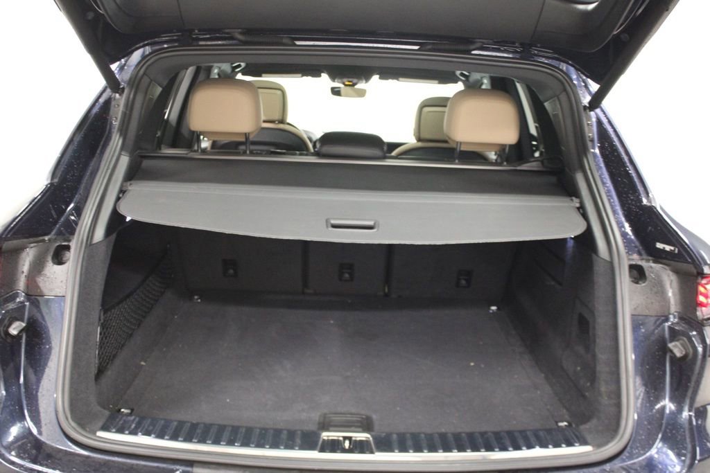 Certified 2024 Porsche Cayenne image 32