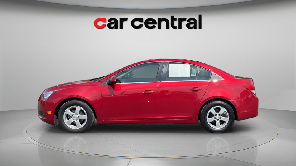 Used 2014 Chevrolet Cruze LT FWD image 2