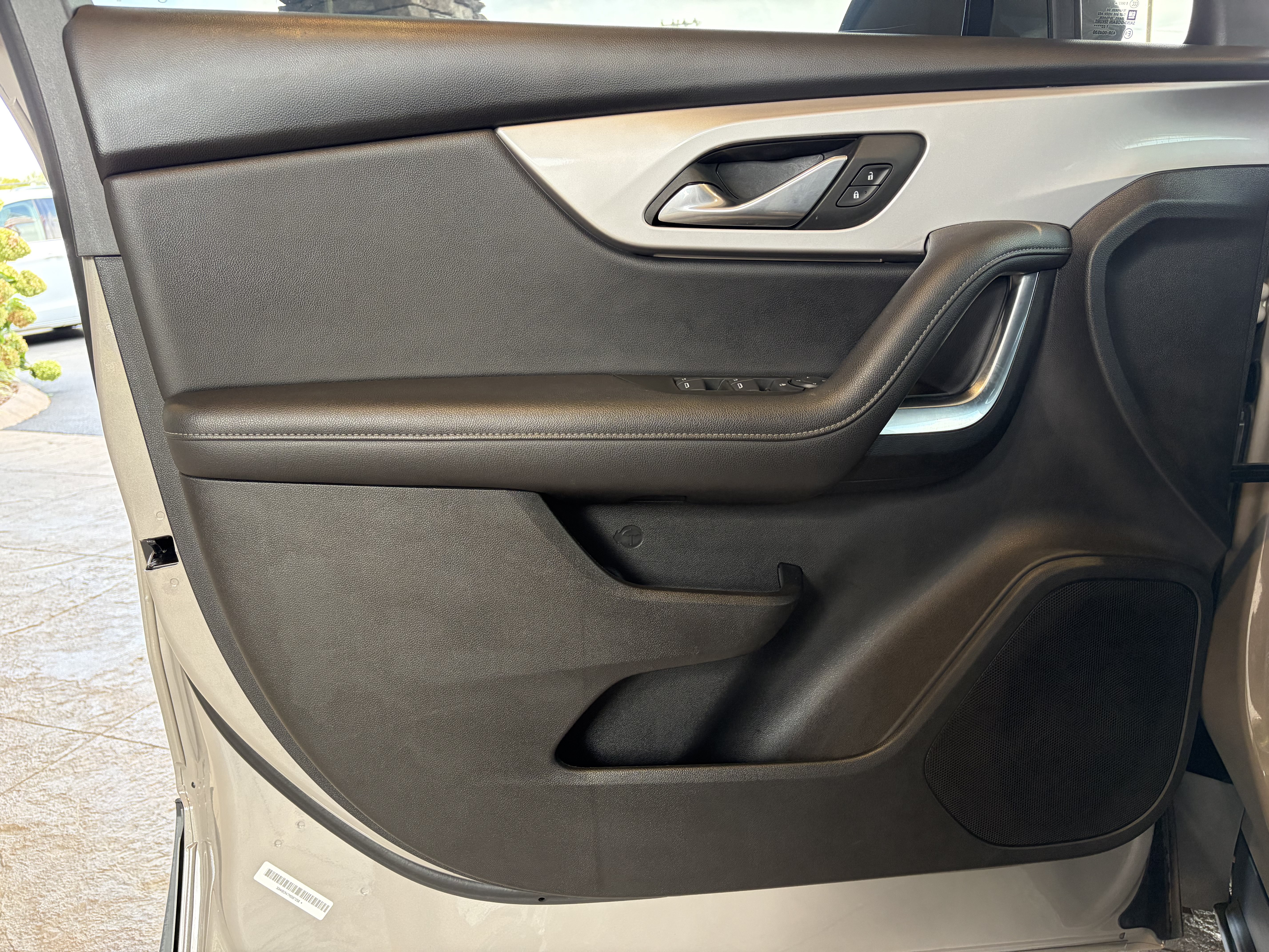 Used 2021 Chevrolet Blazer LT FWD image 11