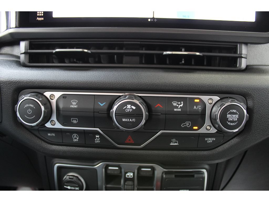 New 2026 Jeep Gladiator Sport AWD/4WD image 12