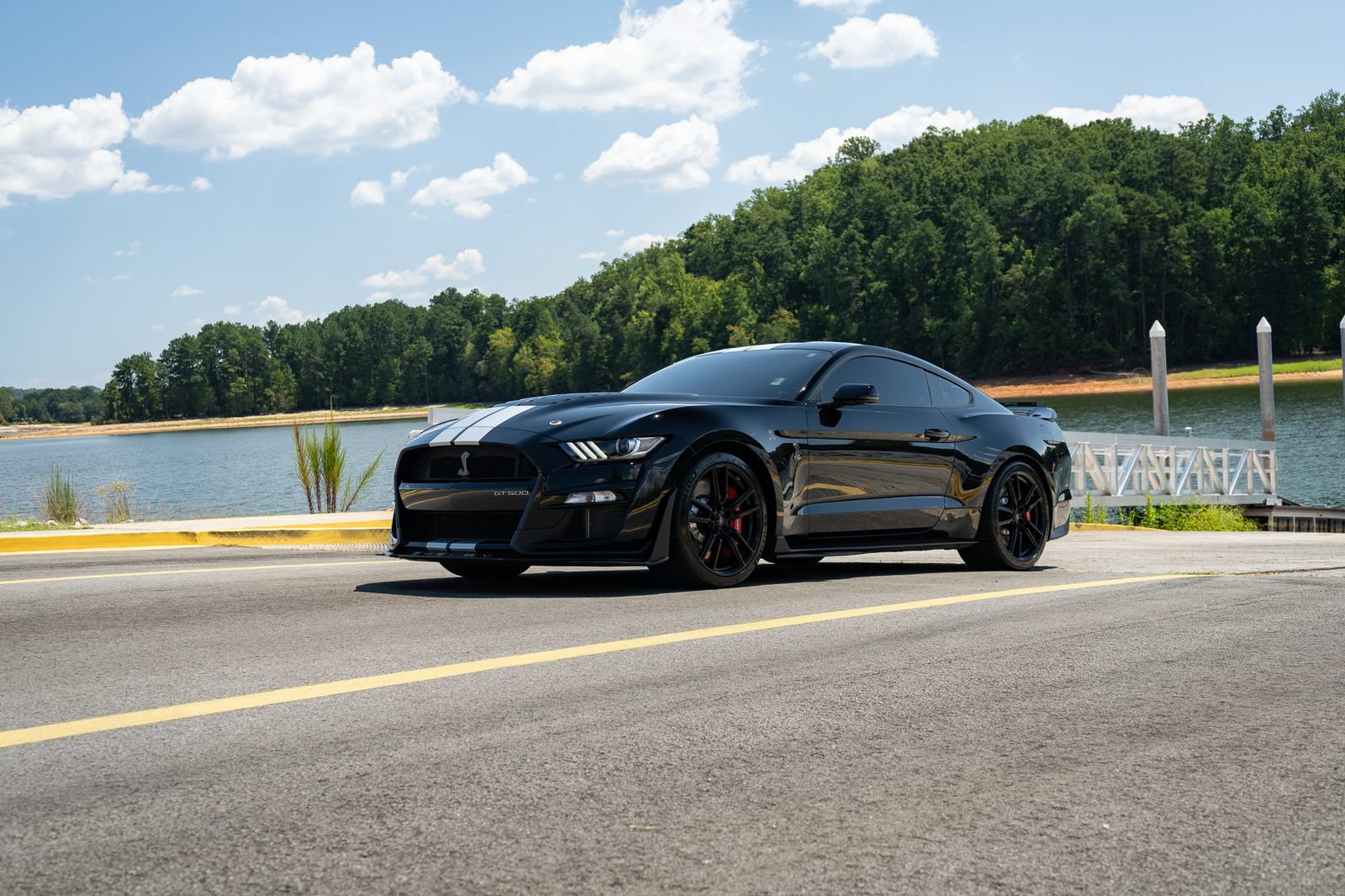 Used 2021 Ford Mustang Shelby GT500 w/ Technology Package RWD image 6