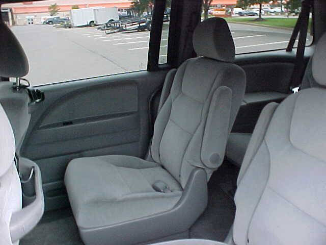 Used 2010 Honda Odyssey LX image 15
