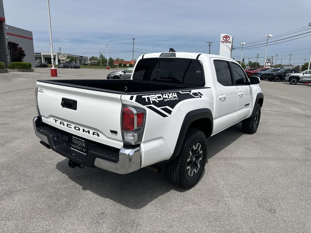 Used 2022 Toyota Tacoma TRD Off-Road AWD/4WD image 5