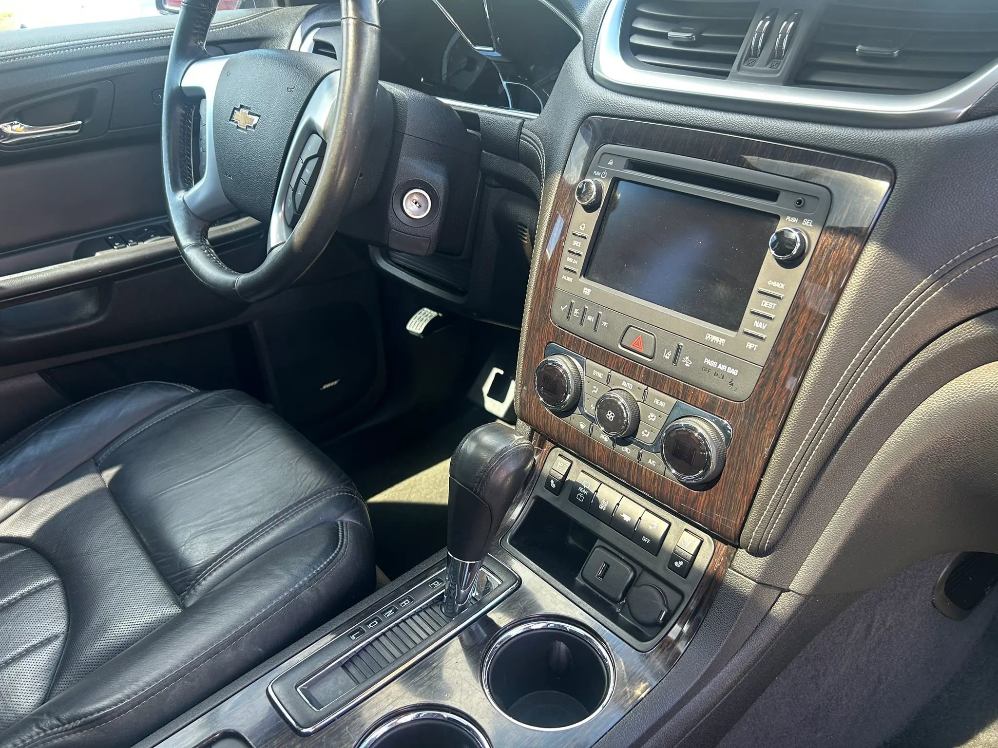 Used 2016 Chevrolet Traverse LTZ FWD image 13