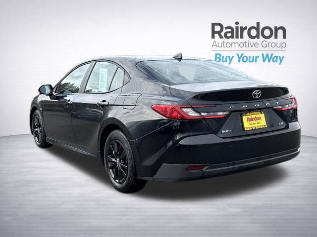 Used 2025 Toyota Camry LE FWD image 5