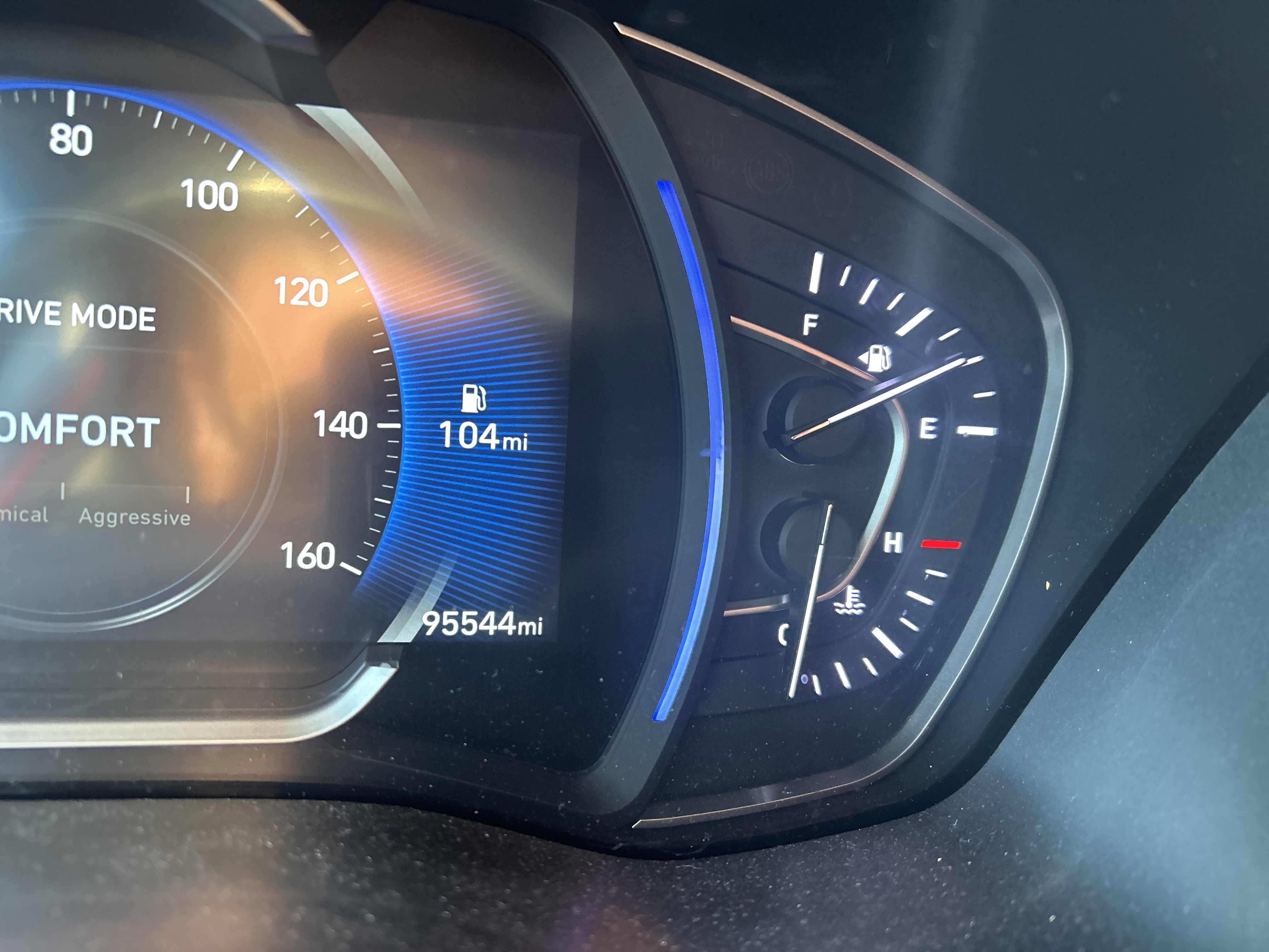 Used 2020 Hyundai Santa Fe Limited image 27