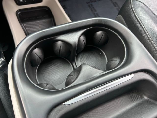 Used 2020 Chrysler Pacifica Touring-L image 29