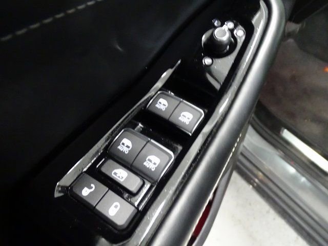 Certified 2024 Jeep Grand Cherokee L Overland w/ Trailer Tow Package image 9