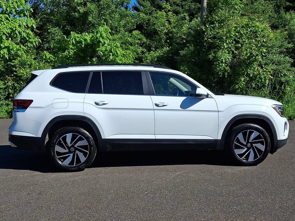 Used 2025 Volkswagen Atlas SE AWD/4WD image 7