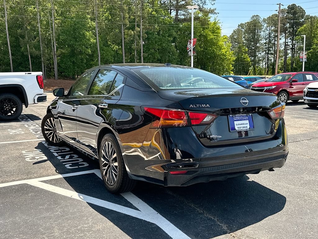 Used 2024 Nissan Altima 2.5 SV FWD image 6