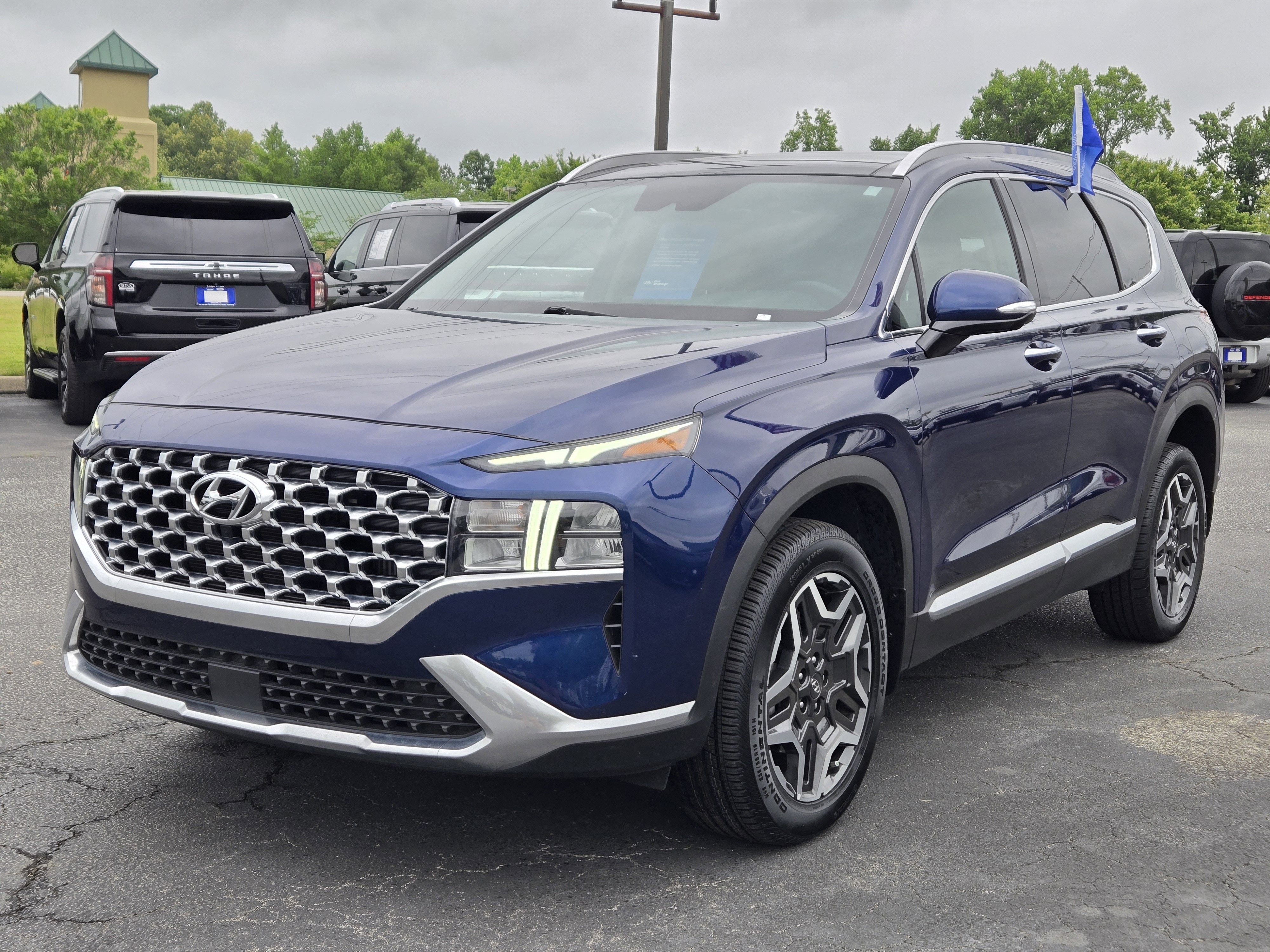 Used 2023 Hyundai Santa Fe SEL Premium AWD/4WD image 1