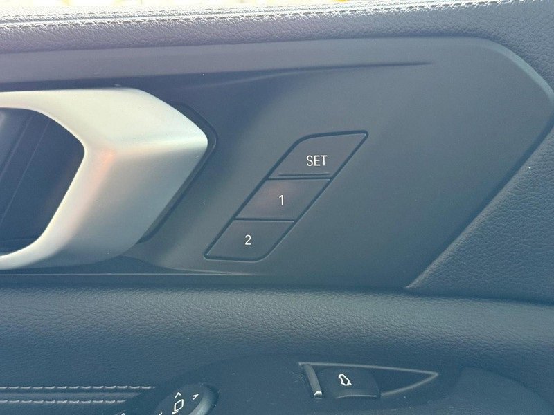 Used 2021 BMW X5 xDrive40i w/ Convenience Package image 14