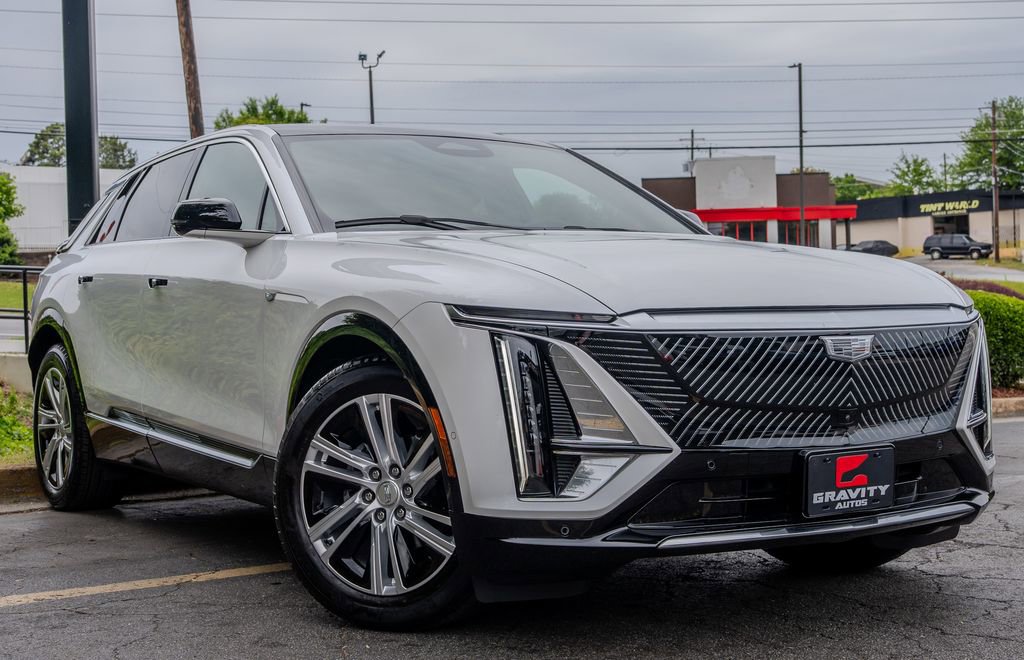 Used 2024 Cadillac Lyriq Tech w/ Driver Assist Package AWD/4WD image 3