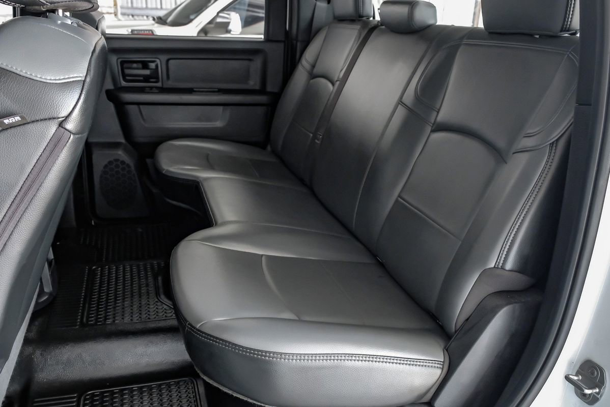 Used 2024 RAM 3500 Tradesman w/ Chrome Appearance Group image 39