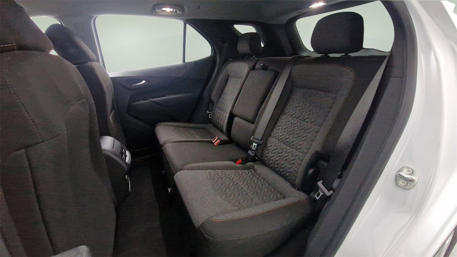 Certified 2022 Chevrolet Equinox LT w/ LPO, Floor Liner Package image 23