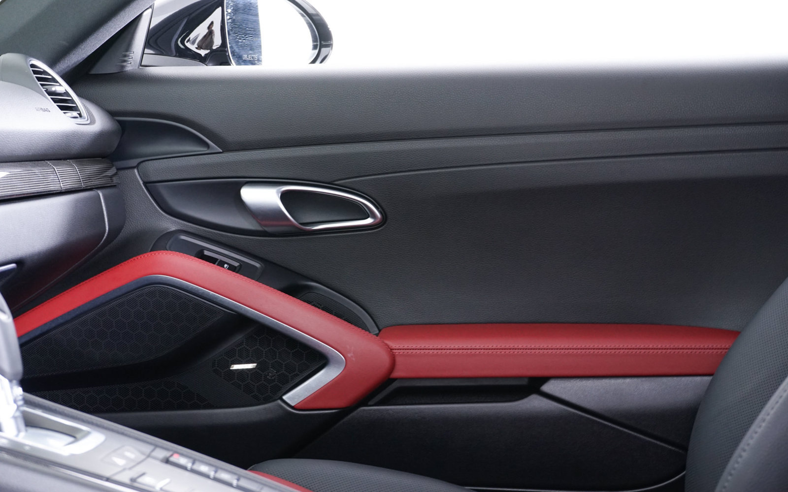 Used 2025 Porsche 718 Cayman S RWD image 29