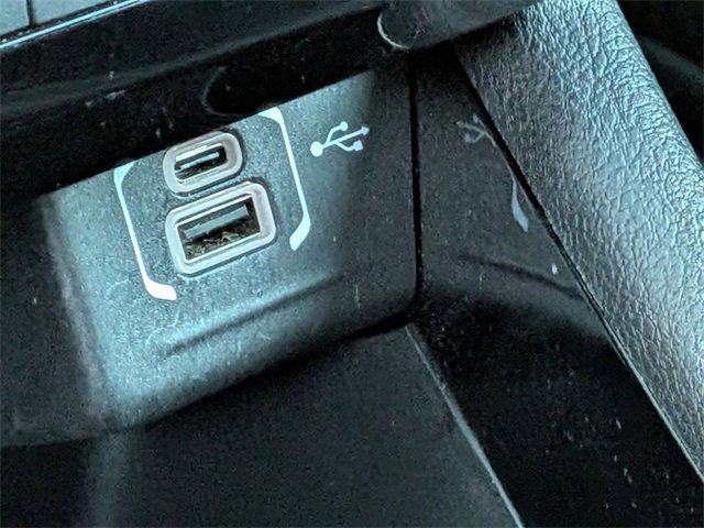 Used 2024 Jeep Compass Limited image 22