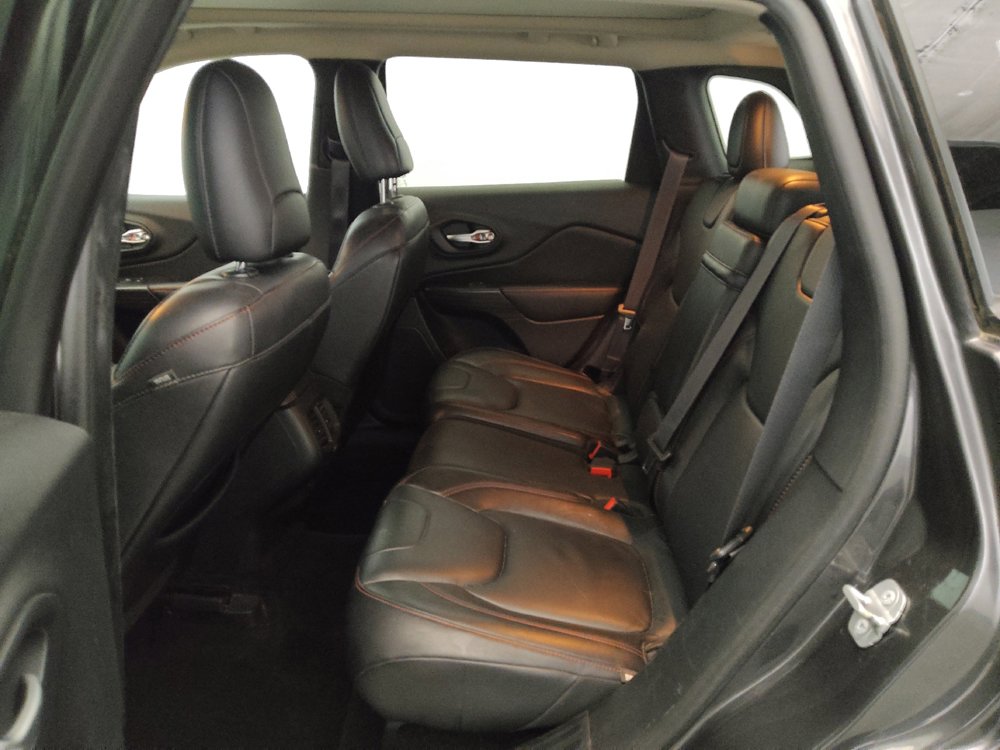 Used 2014 Jeep Cherokee Trailhawk w/ Comfort/Convenience Group AWD/4WD image 18