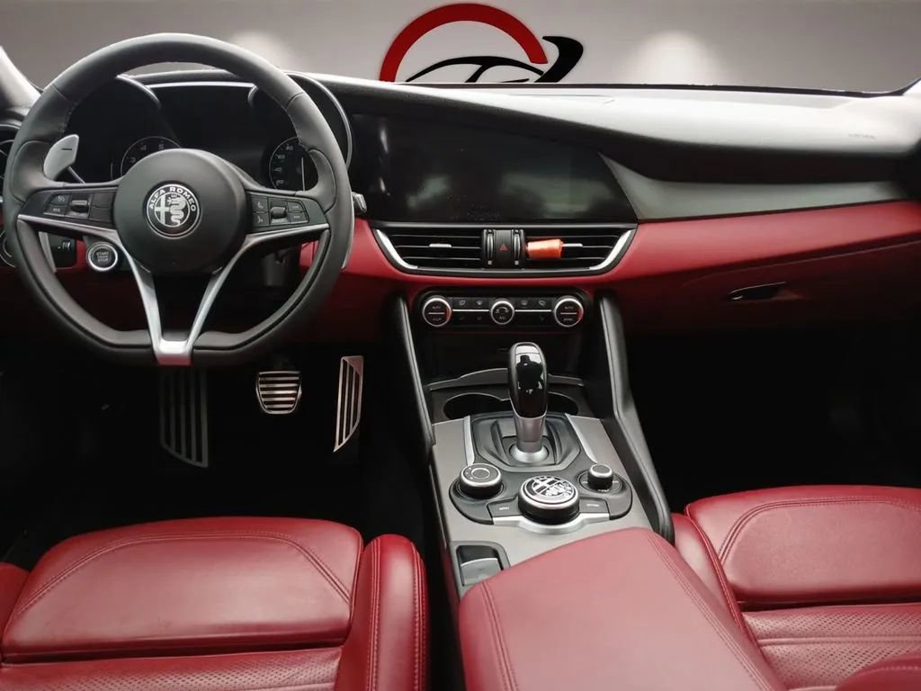 Used 2019 Alfa Romeo Giulia Ti Sport w/ Quick Order Package 22U Sport RWD image 14