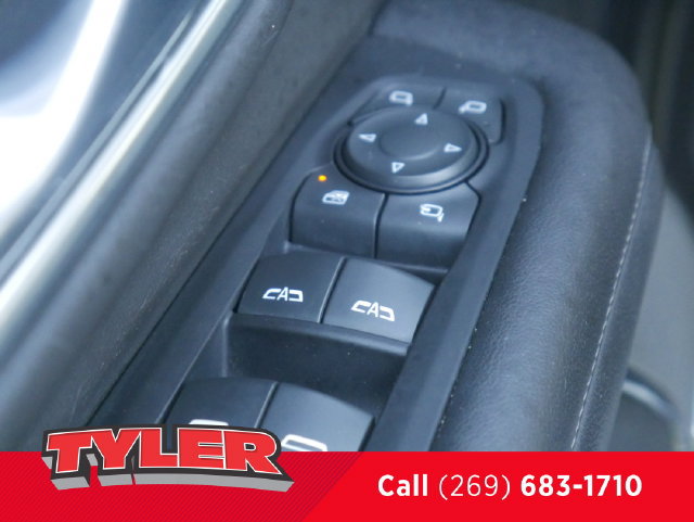 Used 2021 Chevrolet Tahoe Z71 w/ Z71 Signature Package AWD/4WD image 23