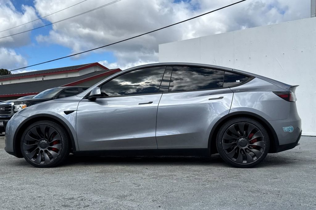 Used 2024 Tesla Model Y Performance image 6
