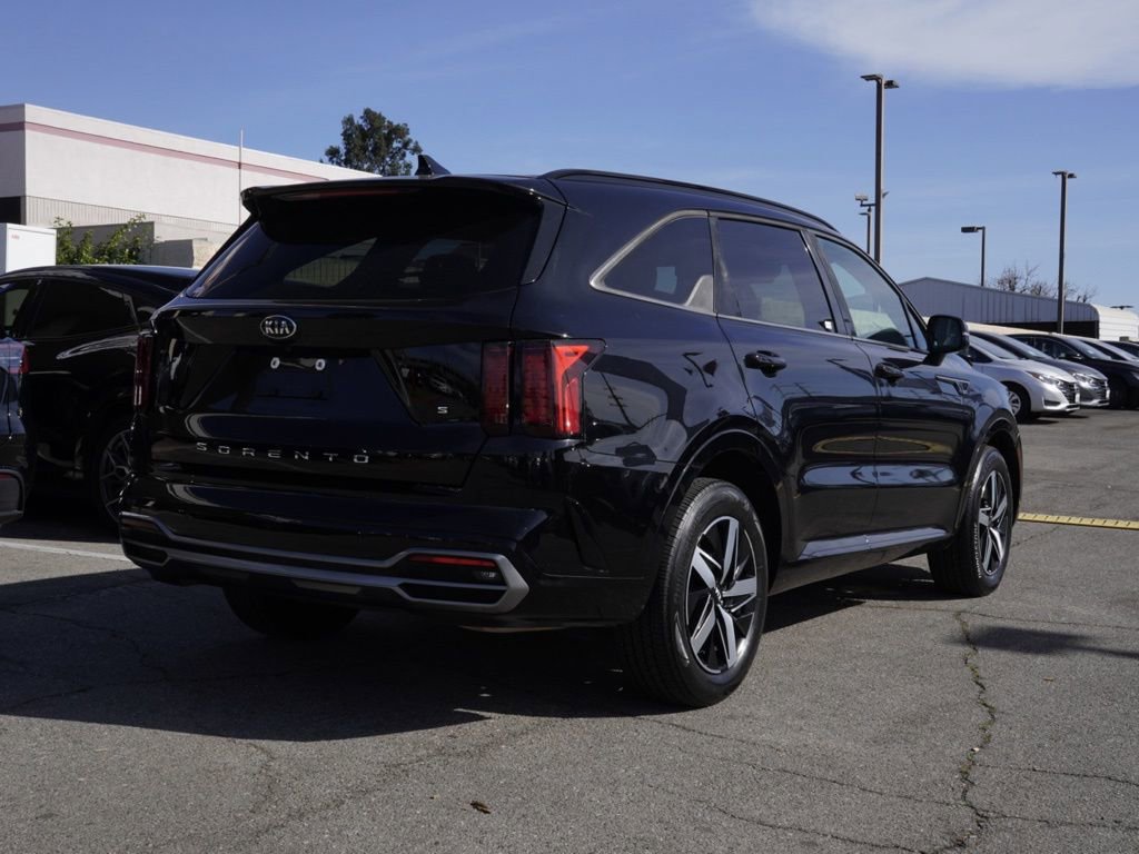 Used 2021 Kia Sorento S image 4