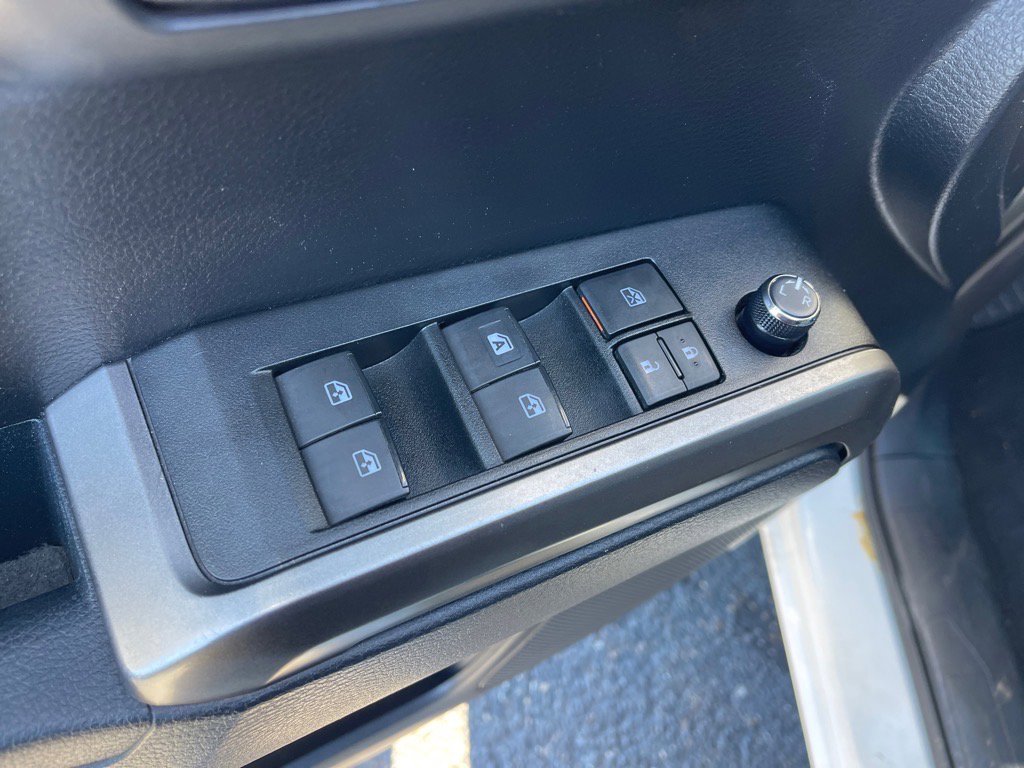 Used 2018 Toyota Tacoma SR5 image 8