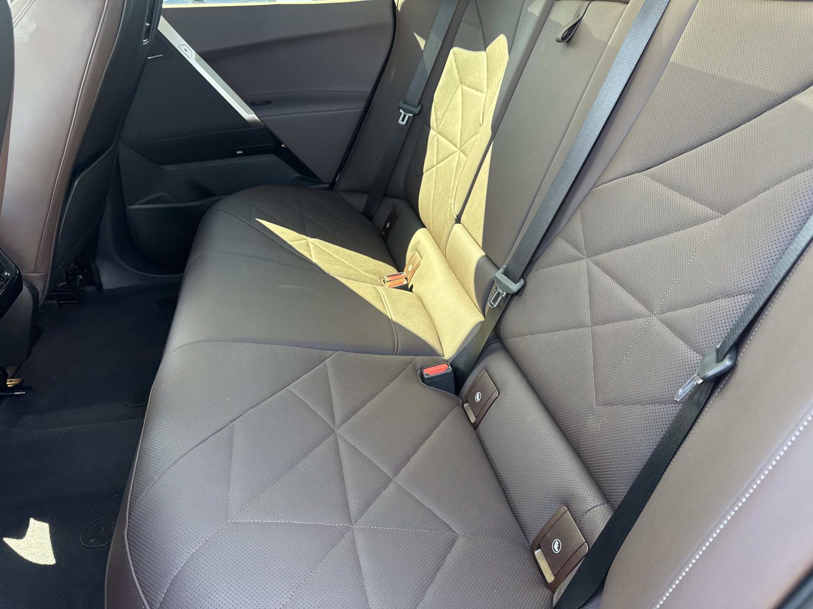 Used 2022 BMW iX xDrive50 w/ Premium Package image 18