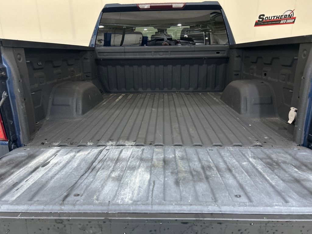 Used 2022 Chevrolet Silverado 1500 LT image 5