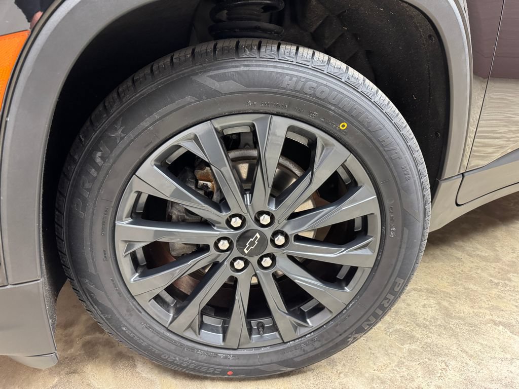 Used 2023 Chevrolet Traverse RS AWD/4WD image 28