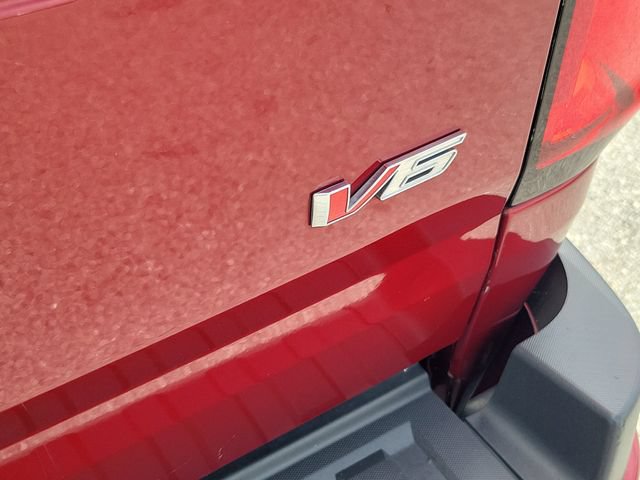 Used 2022 Chevrolet Colorado Z71 w/ LPO, Tonneau and Step Package RWD image 6