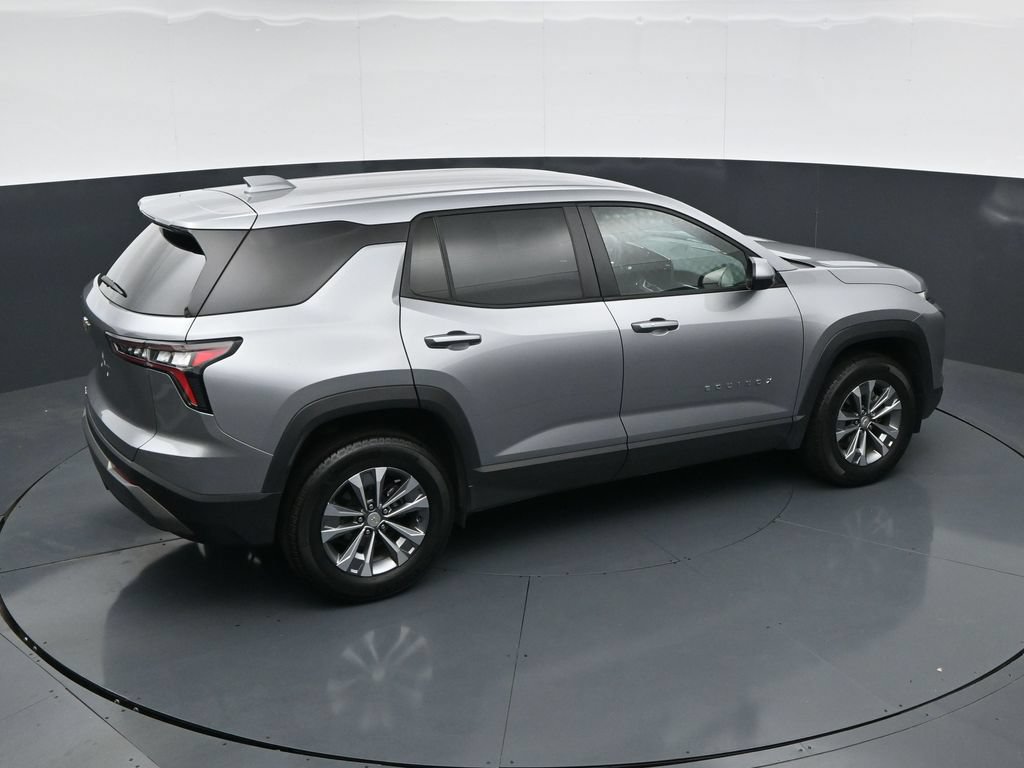 Used 2025 Chevrolet Equinox LT AWD/4WD image 39