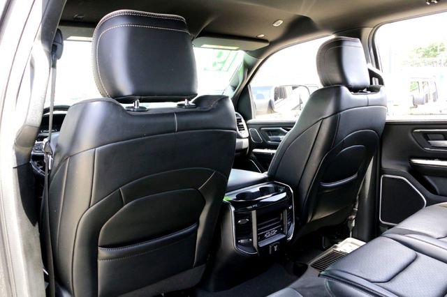 Used 2019 RAM 1500 Laramie AWD/4WD image 23