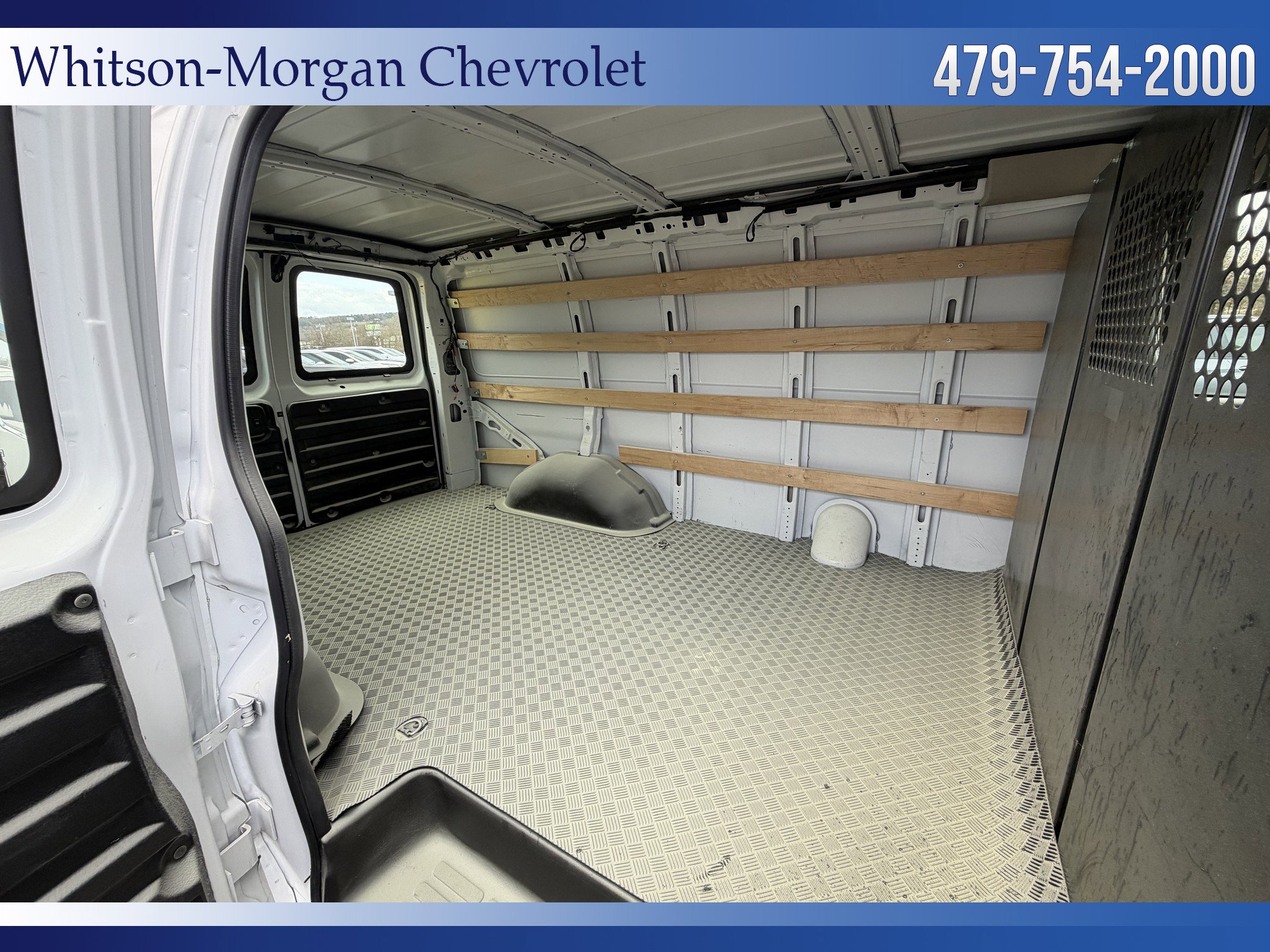 Used 2024 Chevrolet Express 2500 w/ Driver Convenience Package image 28