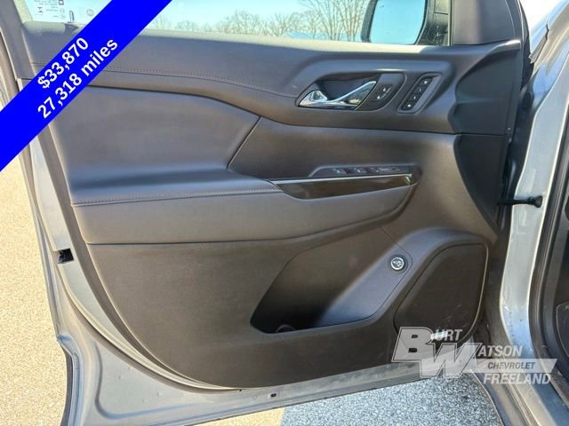 Used 2023 GMC Acadia AT4 w/ Technology Package image 11