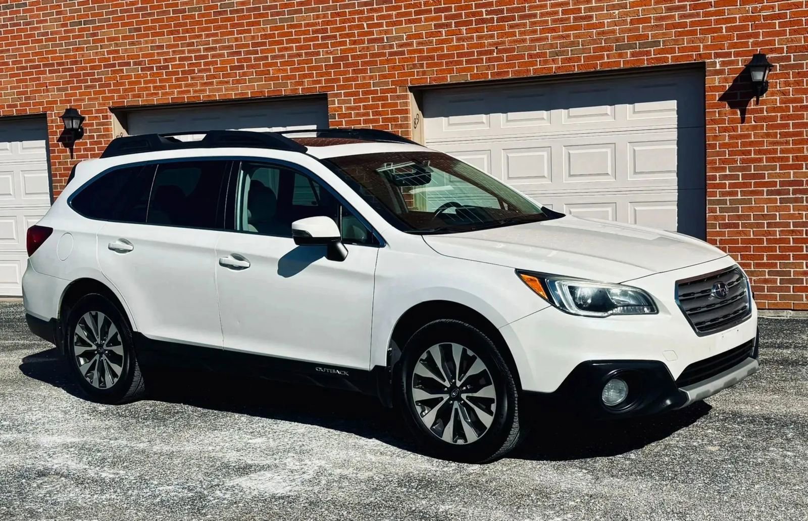 Used 2017 Subaru Outback 2.5i Limited image 13