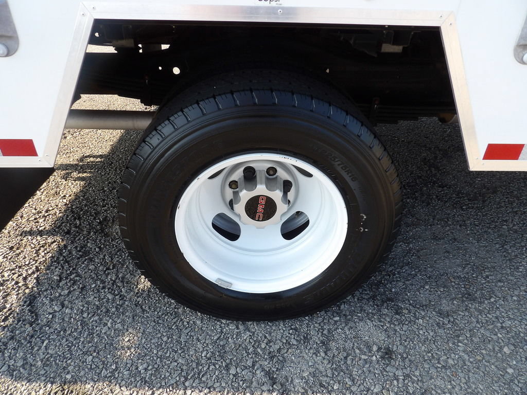 Used 2022 GMC Savana 3500 Extended w/ Power Convenience Package RWD image 48