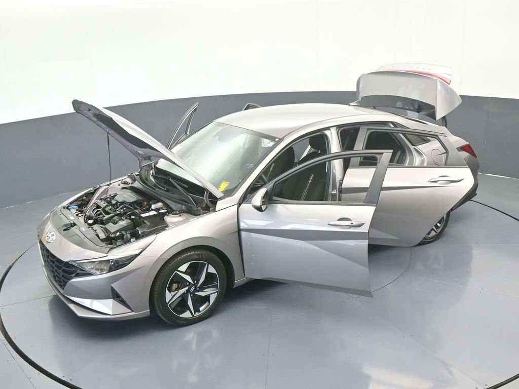 Used 2023 Hyundai Elantra SEL w/ Convenience Package image 61