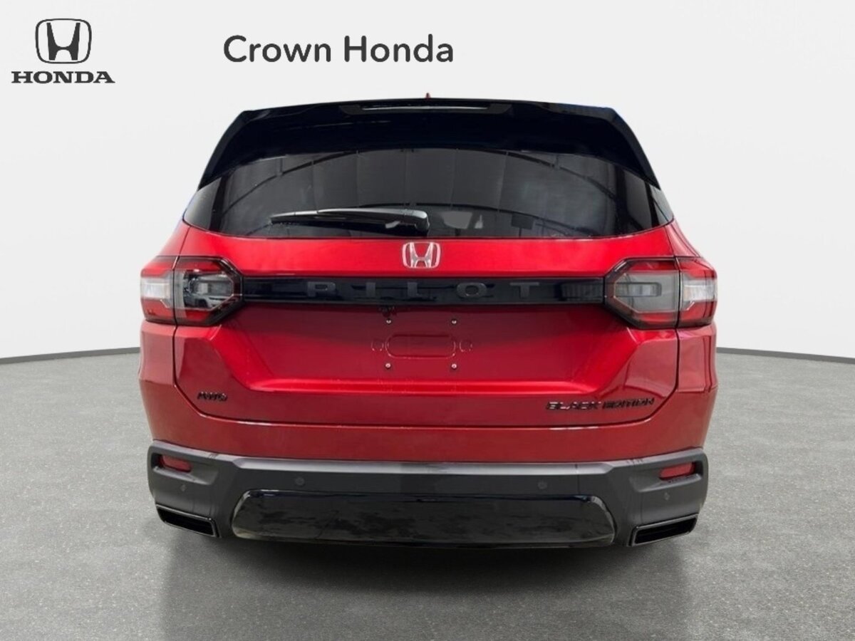 New 2026 Honda Pilot Black Edition image 4