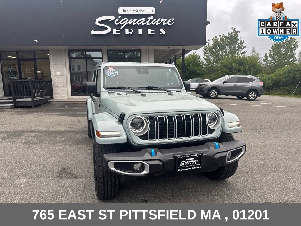 Used 2024 Jeep Wrangler Unlimited Sahara w/ Technology Group AWD/4WD image 1