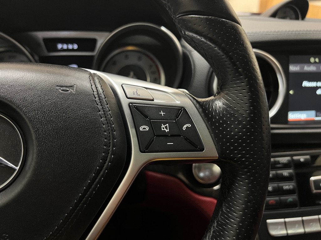 Used 2013 Mercedes-Benz SL 550 w/ Premium Pkg image 39