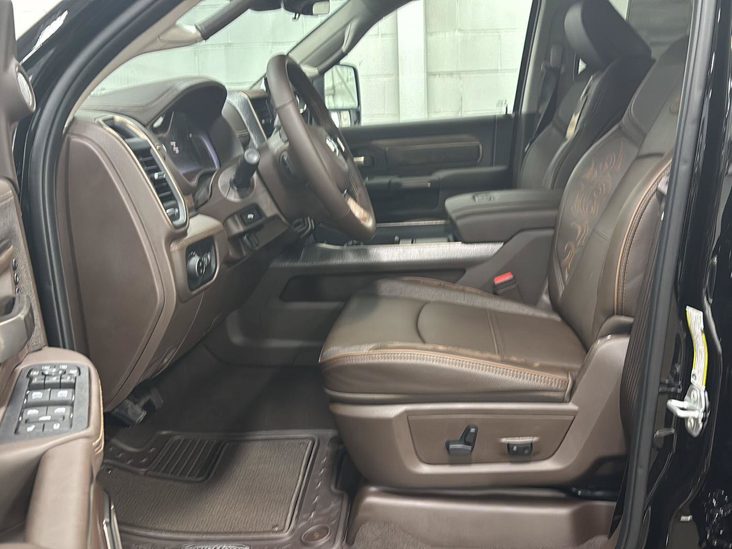 New 2026 RAM 3500 Longhorn AWD/4WD image 9