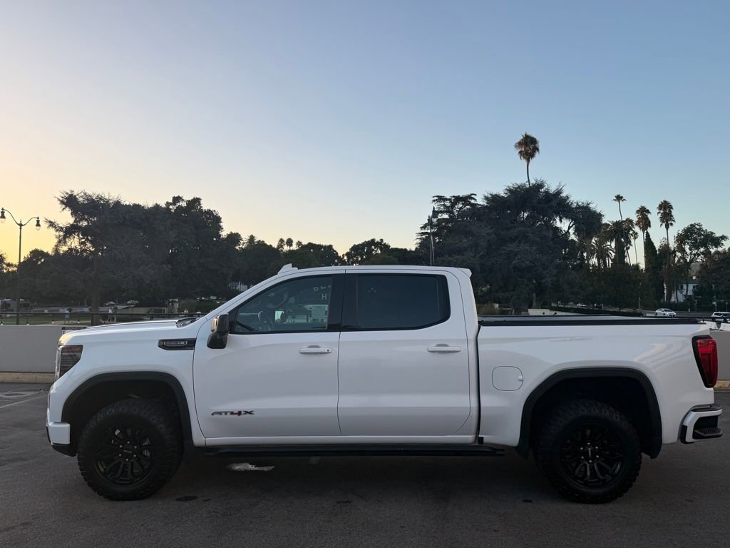 Used 2022 GMC Sierra 1500 AT4X image 3