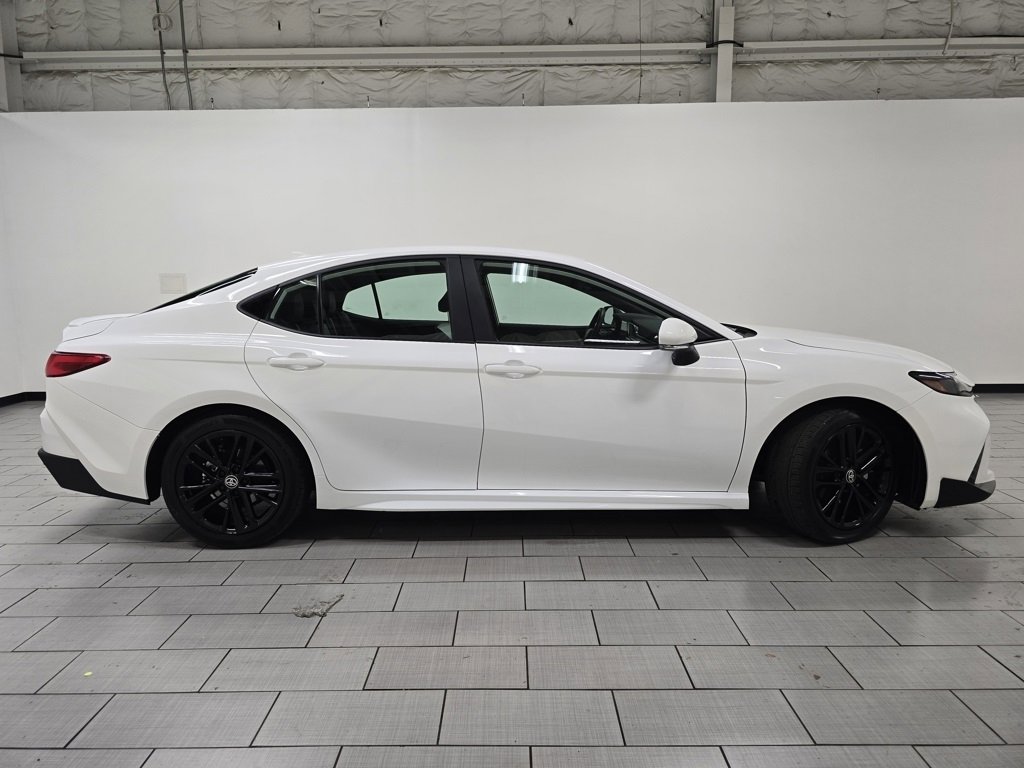 Certified 2025 Toyota Camry SE image 17