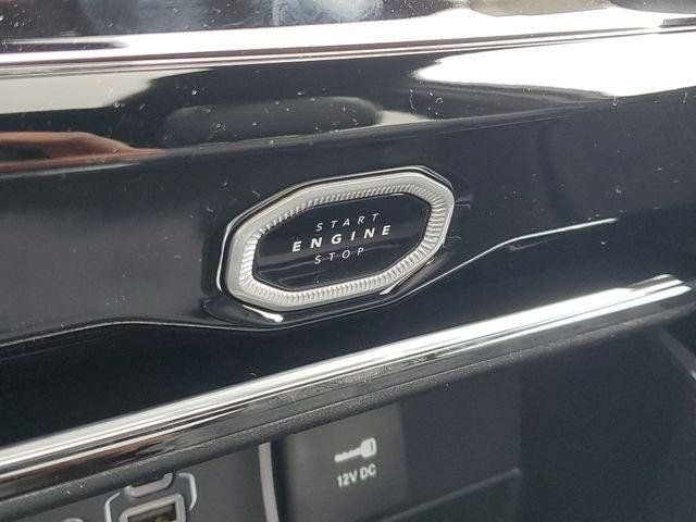New 2026 Jeep Grand Cherokee Limited w/ Limited Altitude Package AWD/4WD image 24