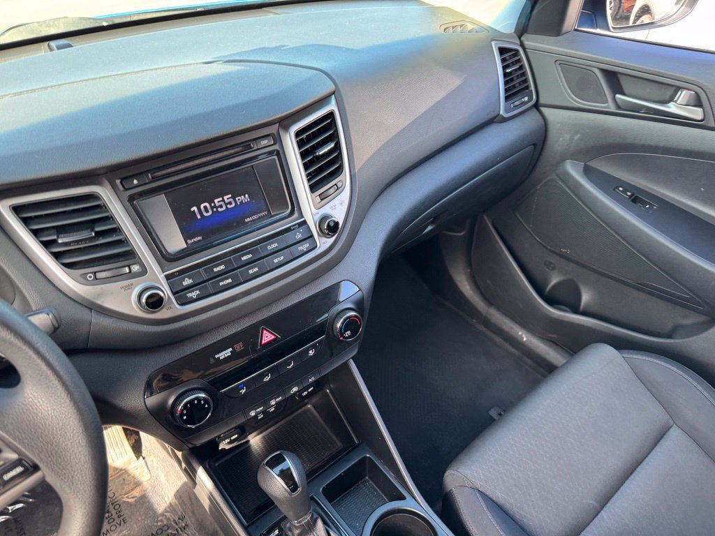 Used 2017 Hyundai Tucson SE w/ SE Popular Package 02 AWD/4WD image 25
