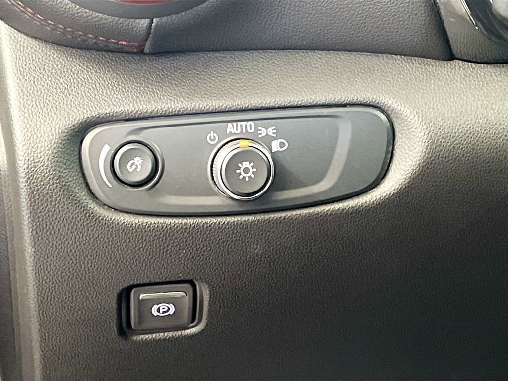 Used 2024 Chevrolet Blazer RS w/ Driver Confidence II Package image 10